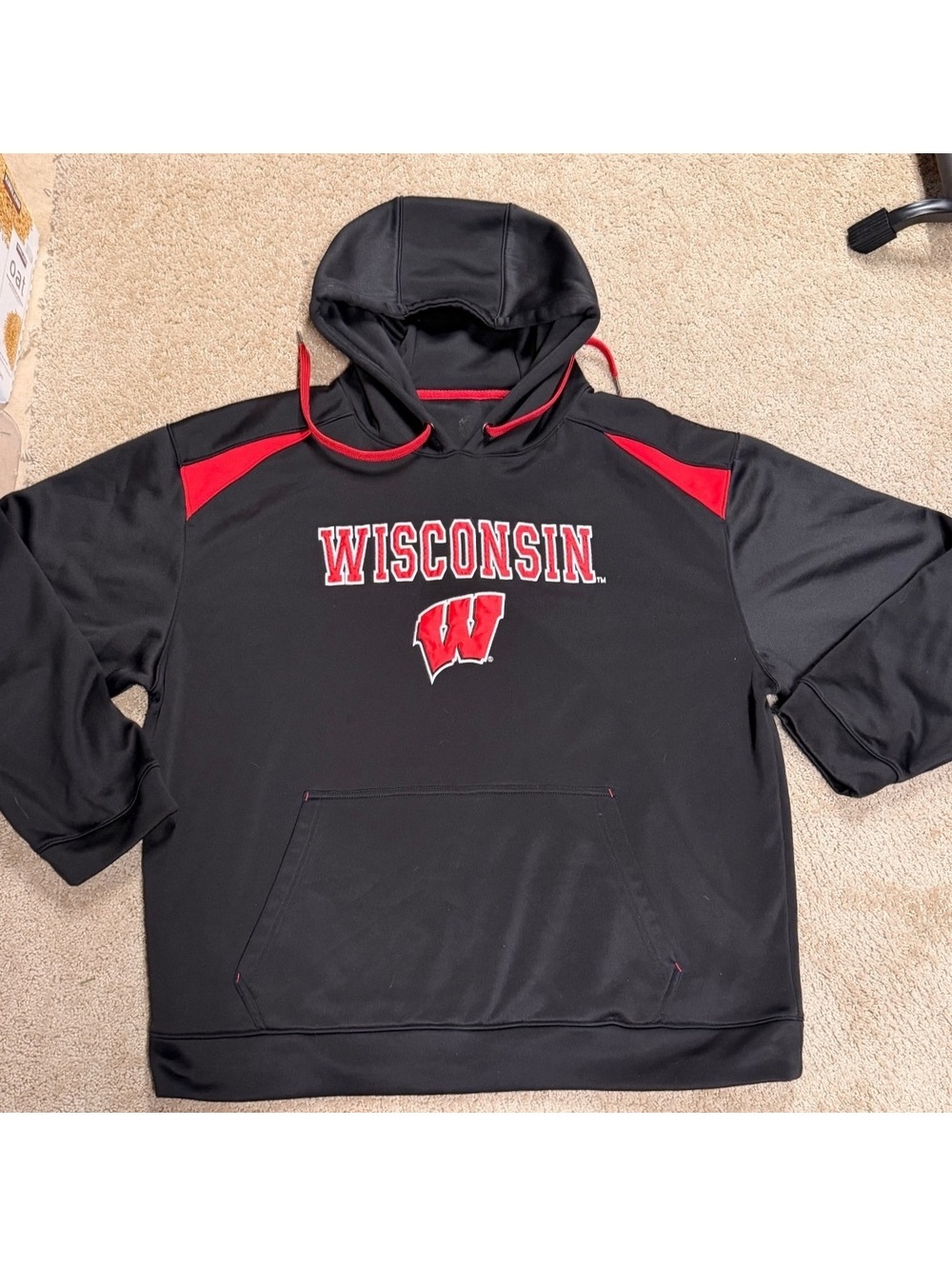 2XL Wisconsin Badgers Black Performance Pullover Hoodie